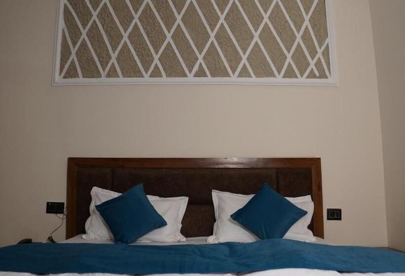 غرفة قياسية, Maulyar Forest Resort