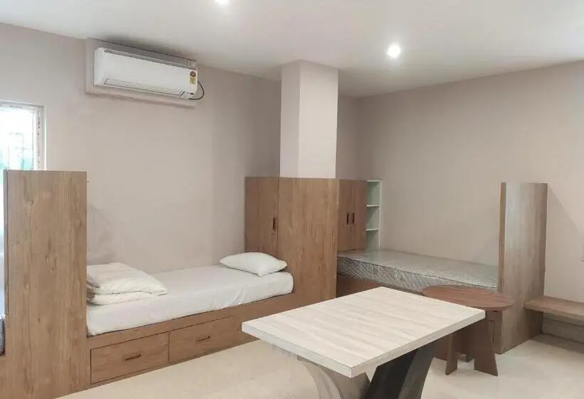 Bed in een Gedeelde Kamer, The Rividium