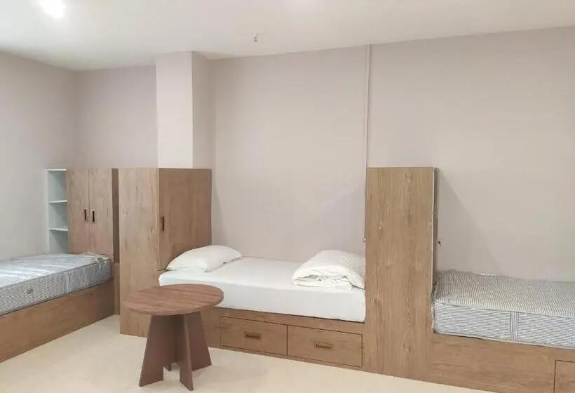 Bed in een Gedeelde Kamer, The Rividium