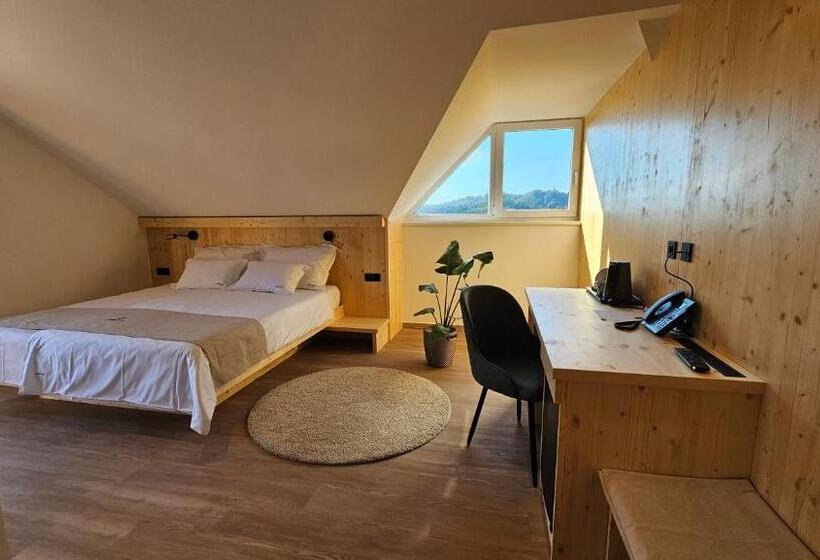 اتاق استاندارد با بالکن, Sobe Rooms Jelen Jelenov Greben
