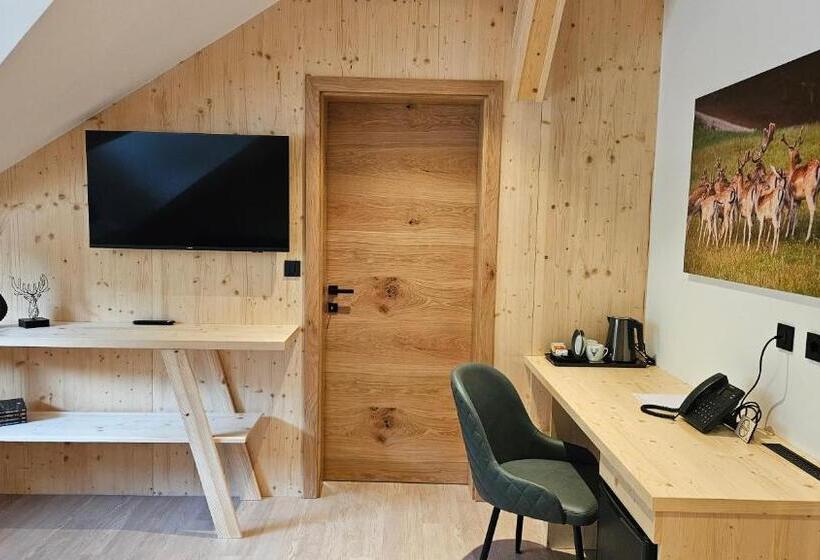 اتاق خانوادگی, Sobe Rooms Jelen Jelenov Greben