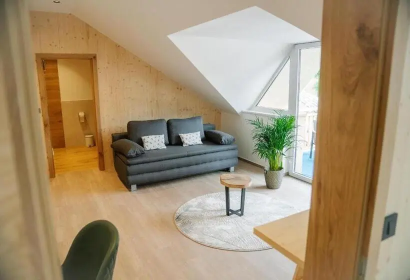 اتاق خانوادگی, Sobe Rooms Jelen Jelenov Greben