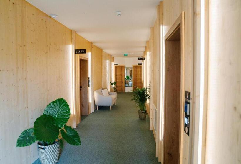 اتاق خانوادگی, Sobe Rooms Jelen Jelenov Greben