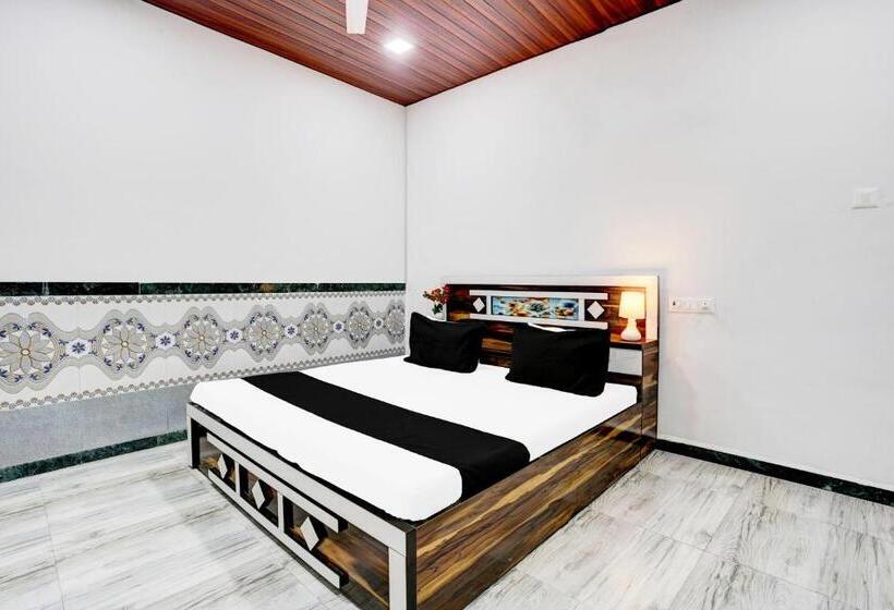 Трехместный Номер Классика, Spot On Hotel Yatri