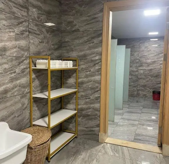 چادر با خدمات رفاهی استاندارد, Jianpuke Space Capsule Backpacker Hostel