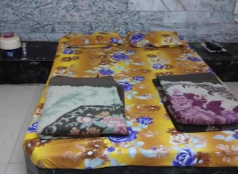 スタンダードルーム, Neelkanth Palace Ahmedabad