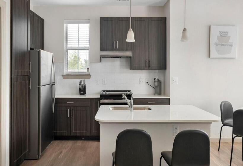 Апартаменты 2 Спальни, The Parker Austin Condos By Barsala