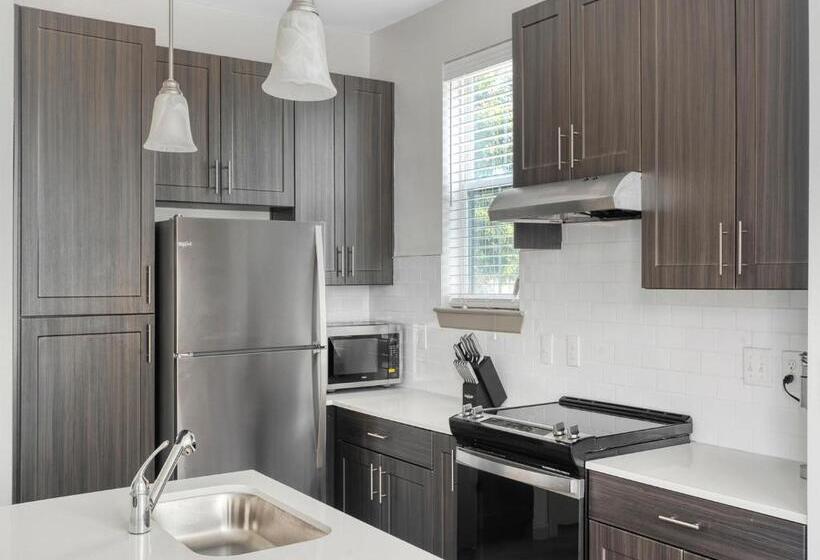 Апартаменты 2 Спальни, The Parker Austin Condos By Barsala