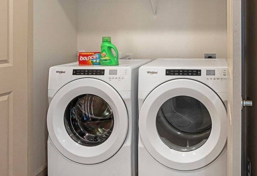 Апартаменты 2 Спальни, The Parker Austin Condos By Barsala