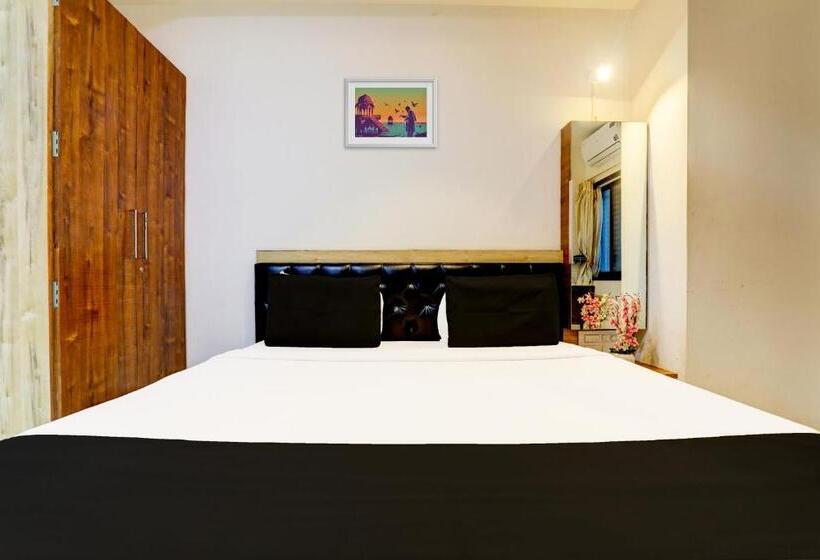 חדר קלאסי לשלושה, Oyo Aamrai Resort