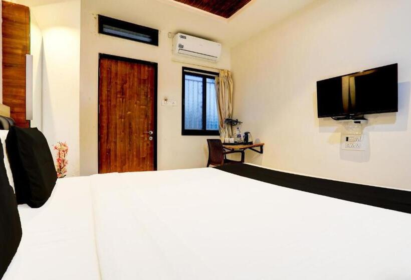Трехместный Номер Классика, Oyo Aamrai Resort