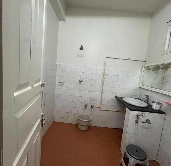 이코노미 룸, Urban Living