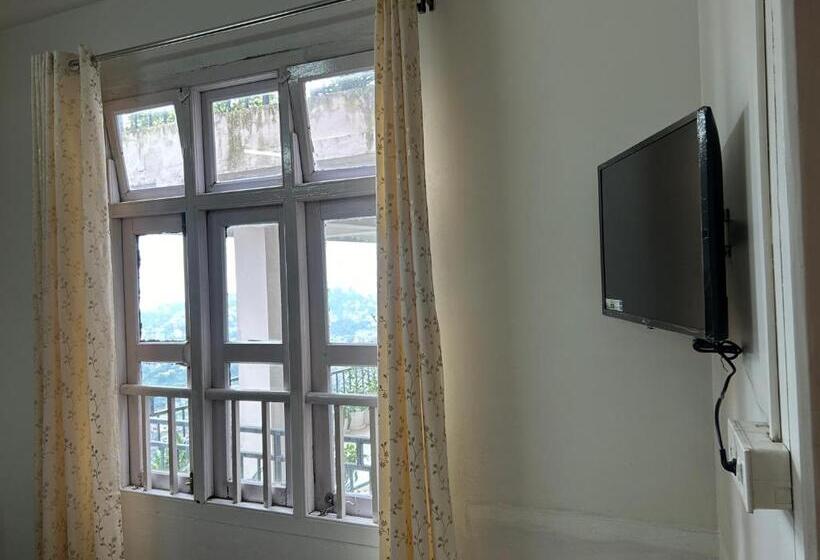 이코노미 룸, Urban Living