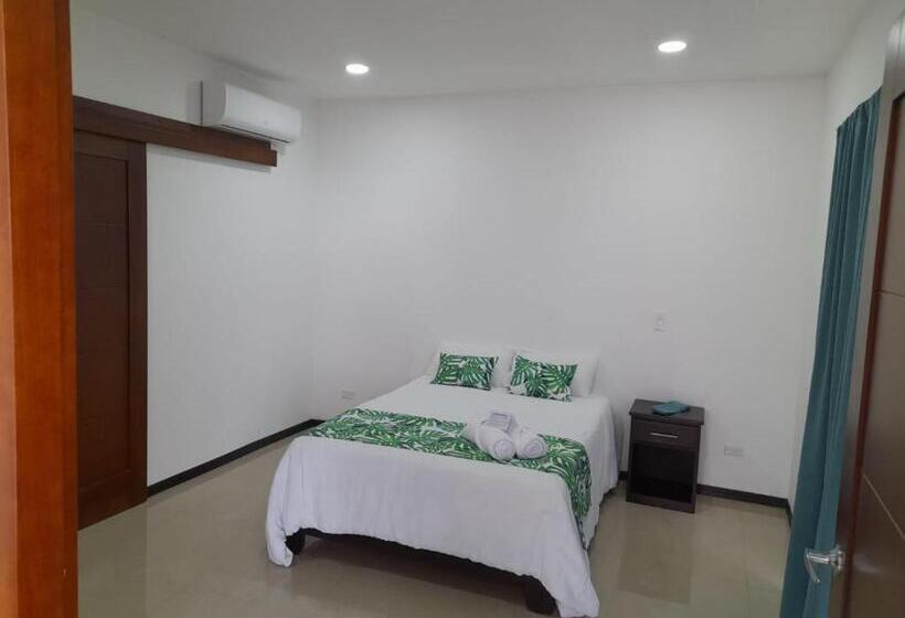 غرفة قياسية مطلّة علي البحيرة, Volcan Hule Lodging