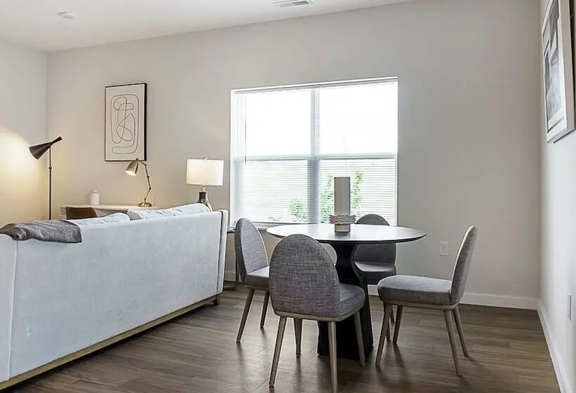 ２ベッドルームアパートメント, The Landing Apartments By Barsala
