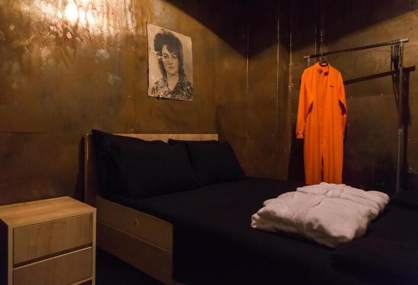 스탠다드 룸 공동 욕실, Alcatraz Jail Hostel