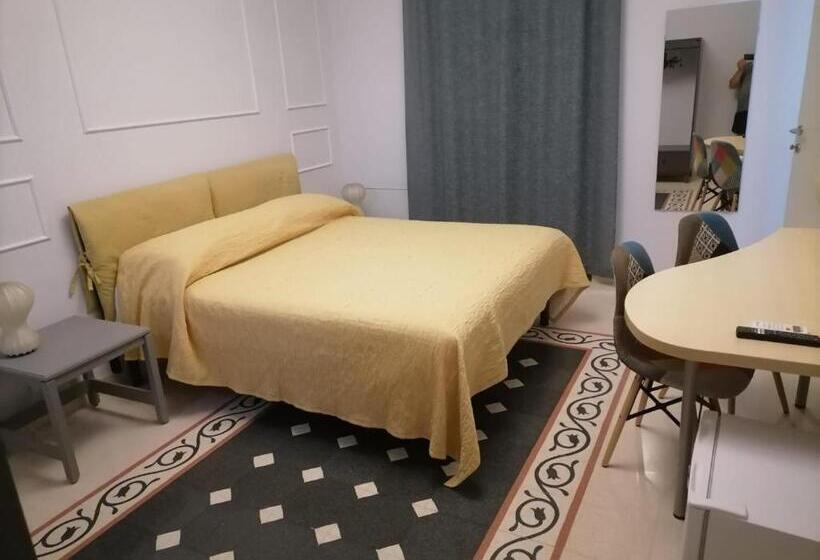 غرفة قياسية ثلاثية, B&b Dolce Casa