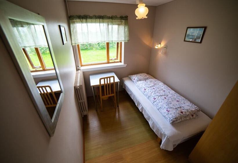 اتاق استاندارد یک تخته با سرویس بهداشتی مشترک, Berg Hostel