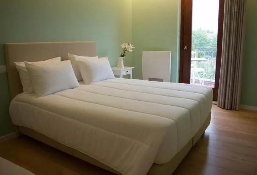 Deluxe-huone Parveke, Feira Hostel & Suites