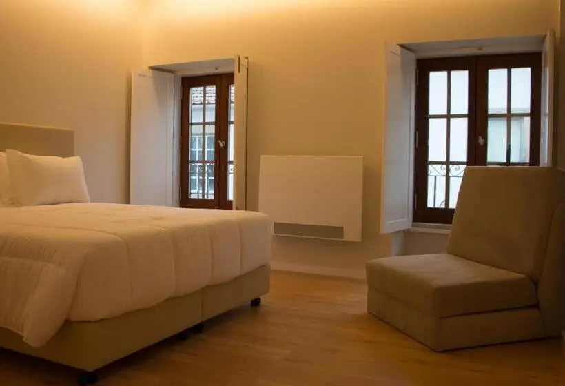 Standard Kolmen Hengen Huone, Feira Hostel & Suites