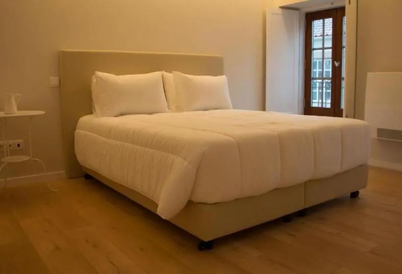 Standard Kolmen Hengen Huone, Feira Hostel & Suites