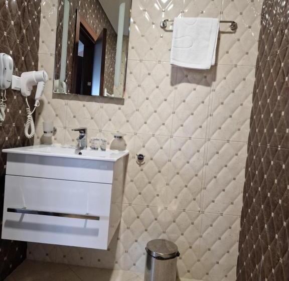 اتاق استاندارد با تراس, Alisa