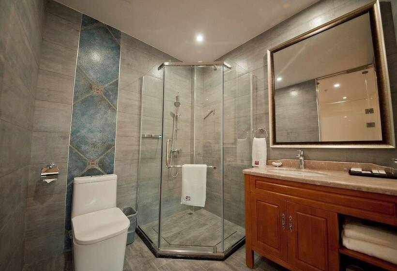 غرفة قياسية, Guilin Crystal Crescent Moon