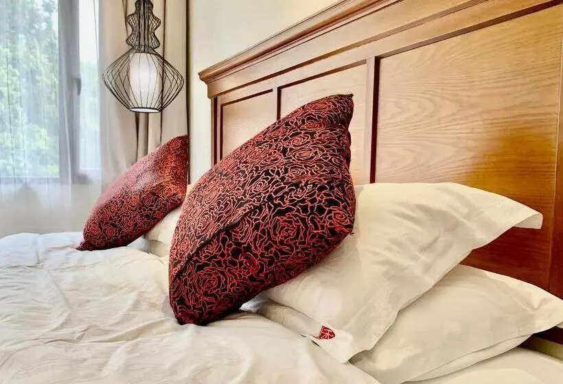 اتاق استاندارد با تخت بزرگ, Guilin Crystal Crescent Moon