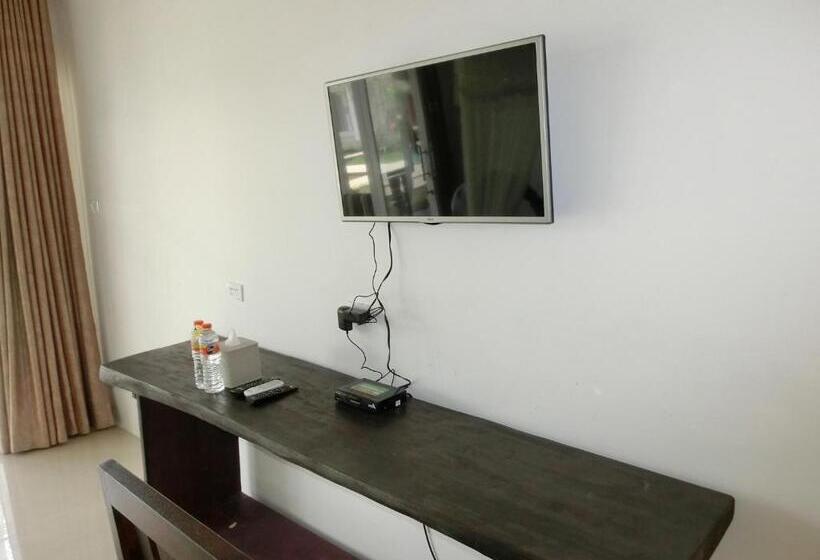 Номер Deluxe, Lombok Holiday