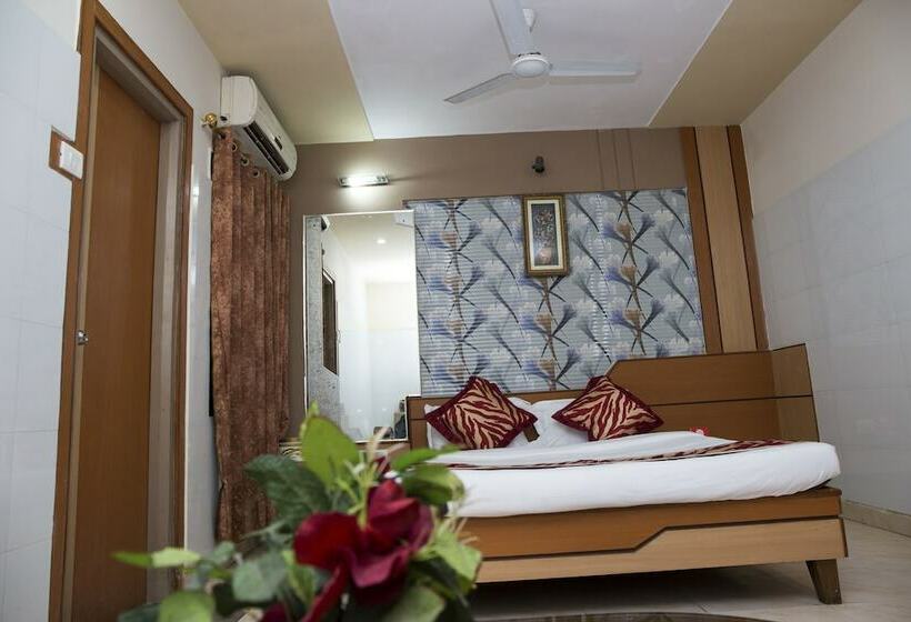 Номер Стандарт, Oyo Rooms Bajrakabati Road