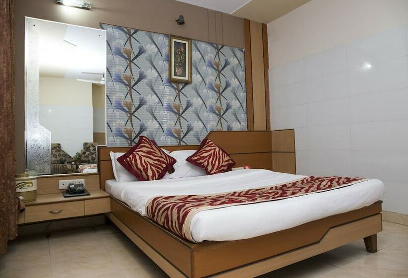 Номер Стандарт, Oyo Rooms Bajrakabati Road