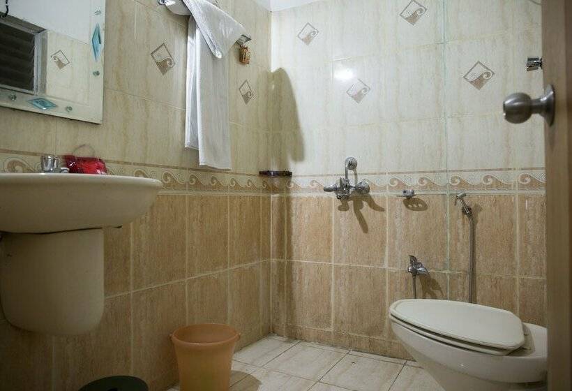 Номер Стандарт, Oyo Rooms Bajrakabati Road