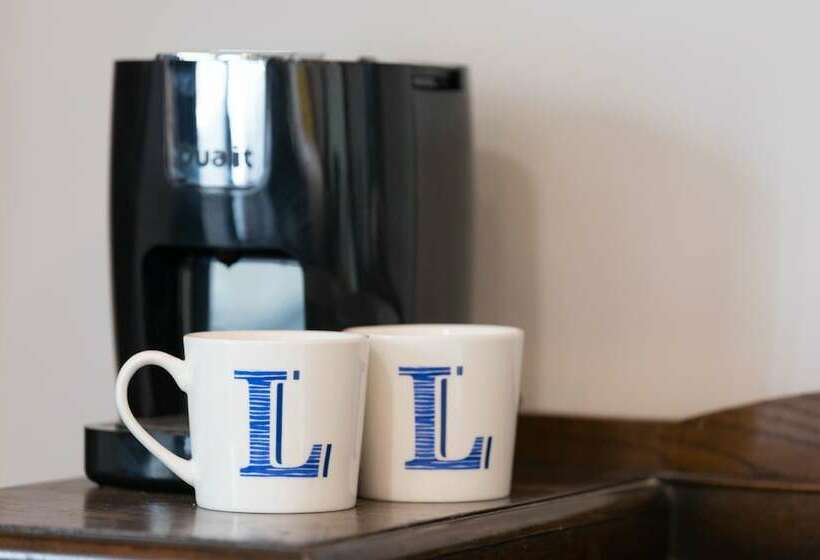 스탠다드 룸, The Lawrence