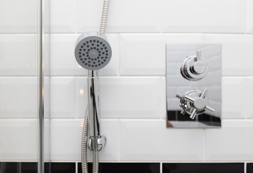 스탠다드 룸, The Lawrence