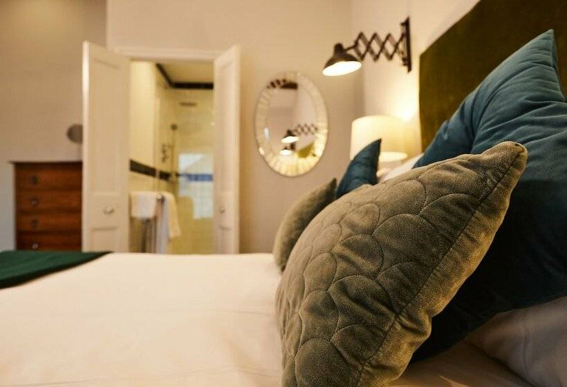 스탠다드 룸, The Lawrence