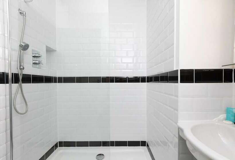 스탠다드 룸, The Lawrence