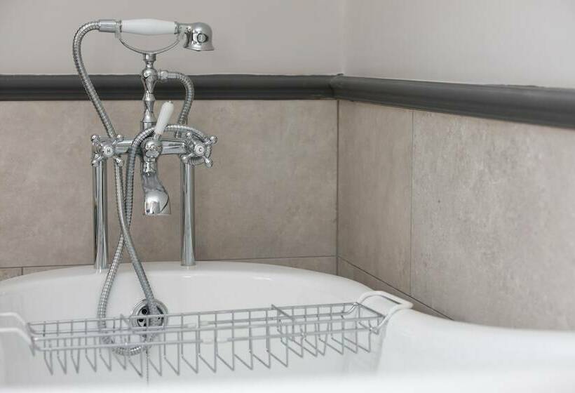 스탠다드 룸, The Lawrence