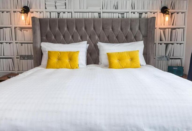 듀플렉스 스위트, The Lawrence