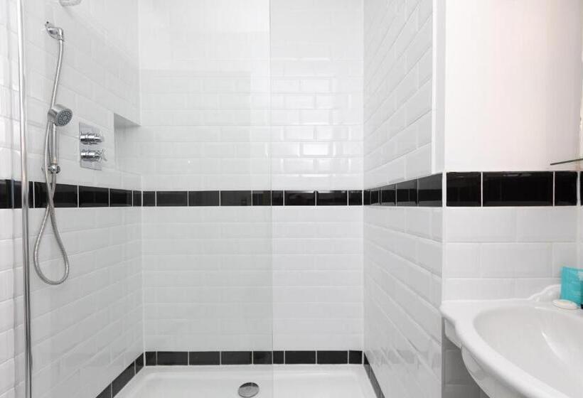 스탠다드 룸, The Lawrence