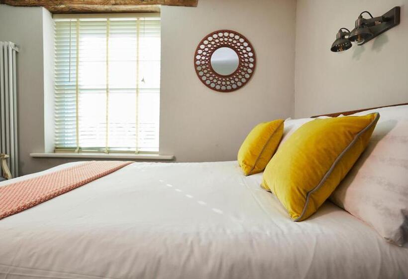 스탠다드 룸, The Lawrence