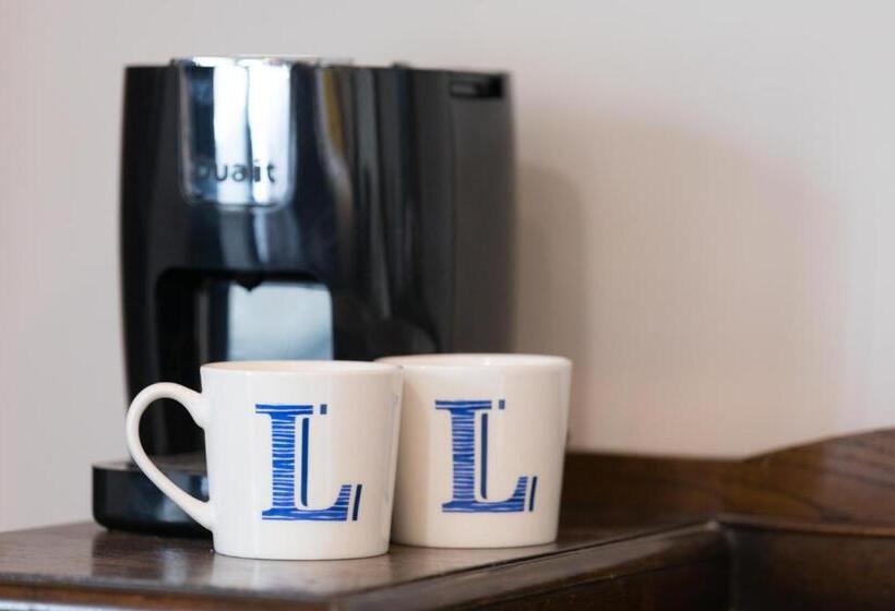 스탠다드 룸 킹사이즈 침대, The Lawrence