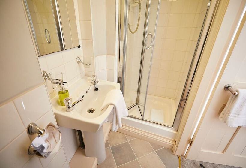 침실 4개 주택, The Lawrence