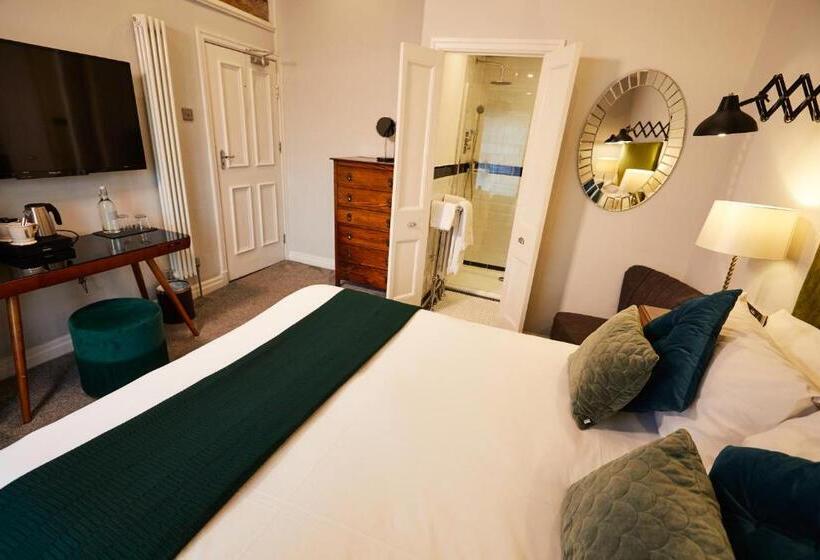 수피리어 룸, The Lawrence