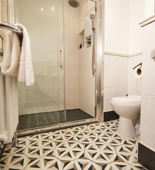 스탠다드 룸, The Lawrence