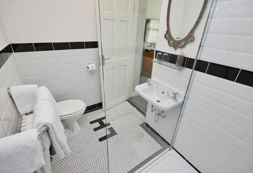 스탠다드 룸, The Lawrence