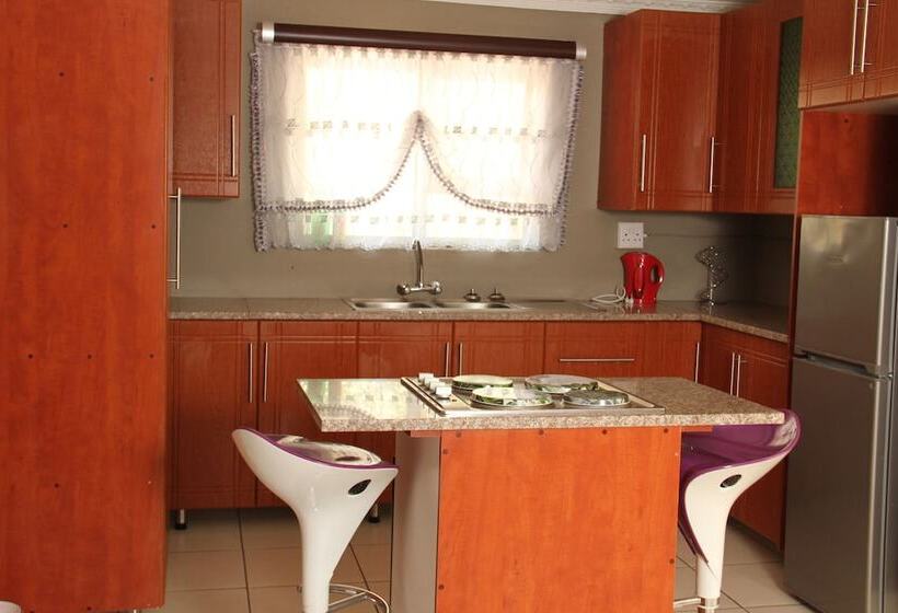 Dom 1 Sypialnia, Tinyiko Kruger Lodge