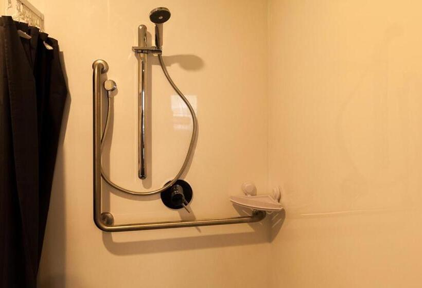 استودیوی استاندارد, Cork And Keg