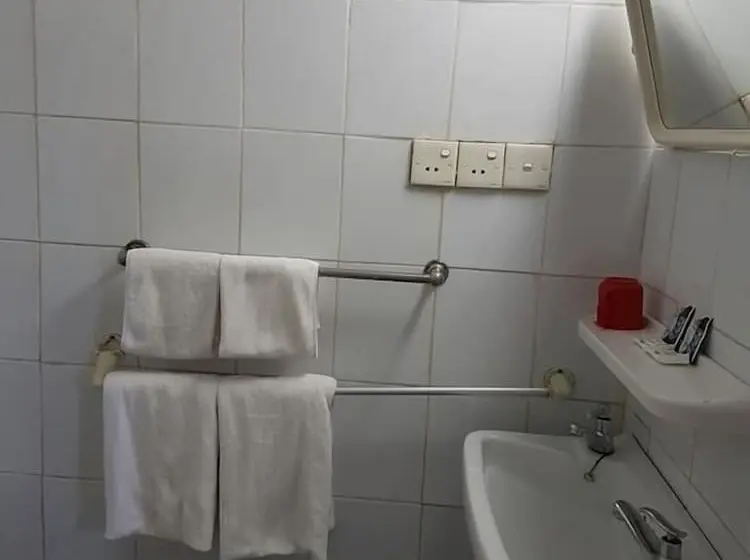 اتاق استاندارد, Parami Motel