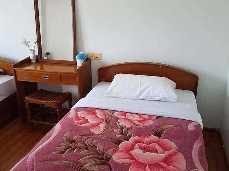 اتاق استاندارد, Parami Motel