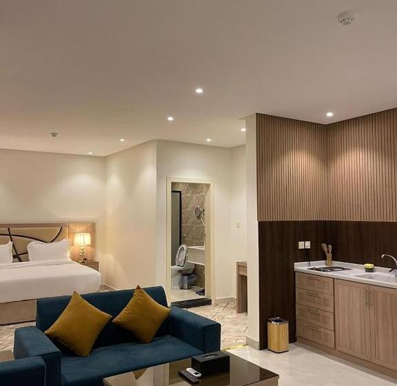 패밀리 룸, ليبرا سويتس